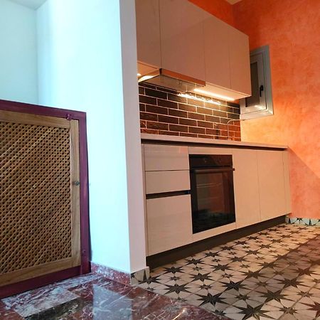 Апартаменти Stylish Artistic Flat With View, Three Min To Metro Афіни Екстер'єр фото