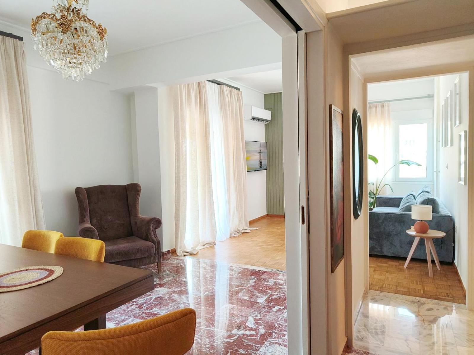 Апартаменти Stylish Artistic Flat With View, Three Min To Metro Афіни Екстер'єр фото
