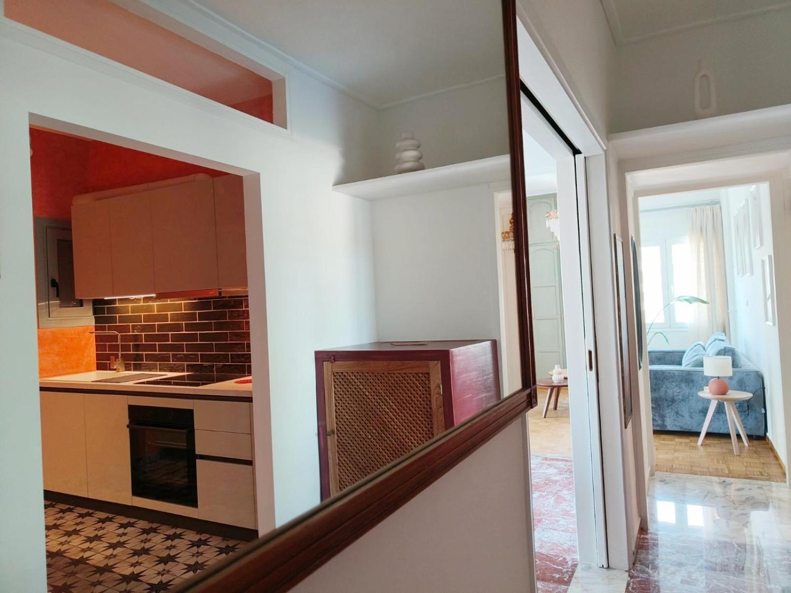 Апартаменти Stylish Artistic Flat With View, Three Min To Metro Афіни Екстер'єр фото